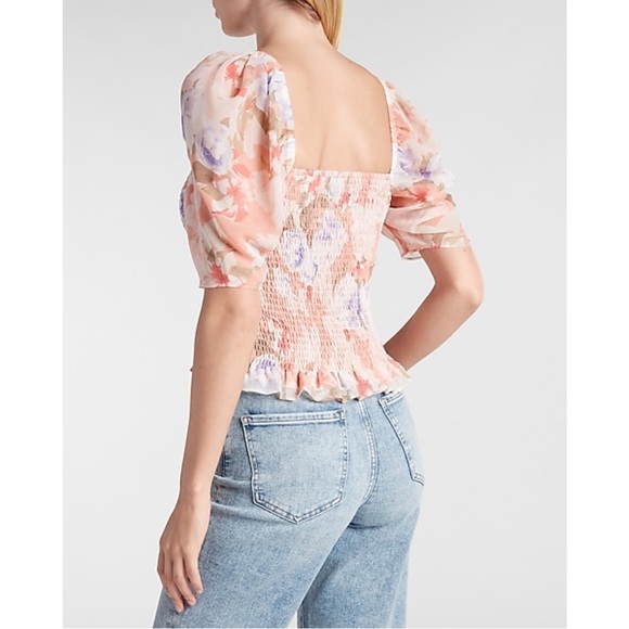 EXPRESS Floral Puff Sleeve Smocked Top - Picture 9 of 16